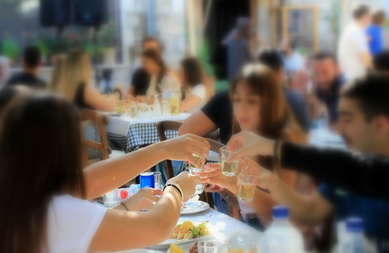 ΜΟΥΣΙΚΕΣ ΒΡΑΔΙΕΣ