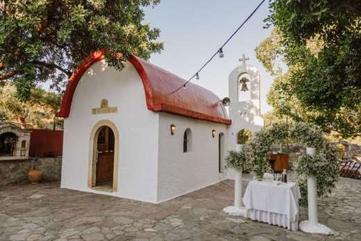 Arolithos Traditional Cretan village