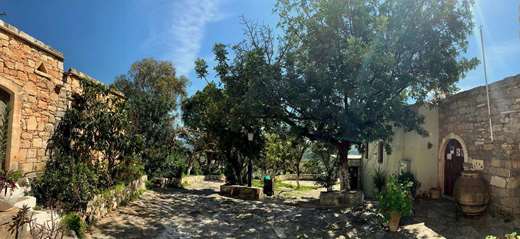 Arolithos Traditional Cretan village