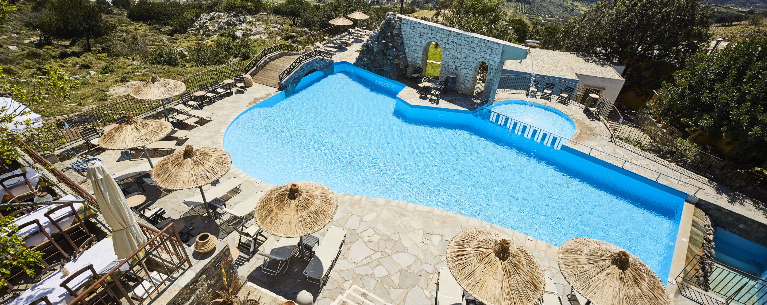 ΠΙΣΙΝΑ & SNACK BAR