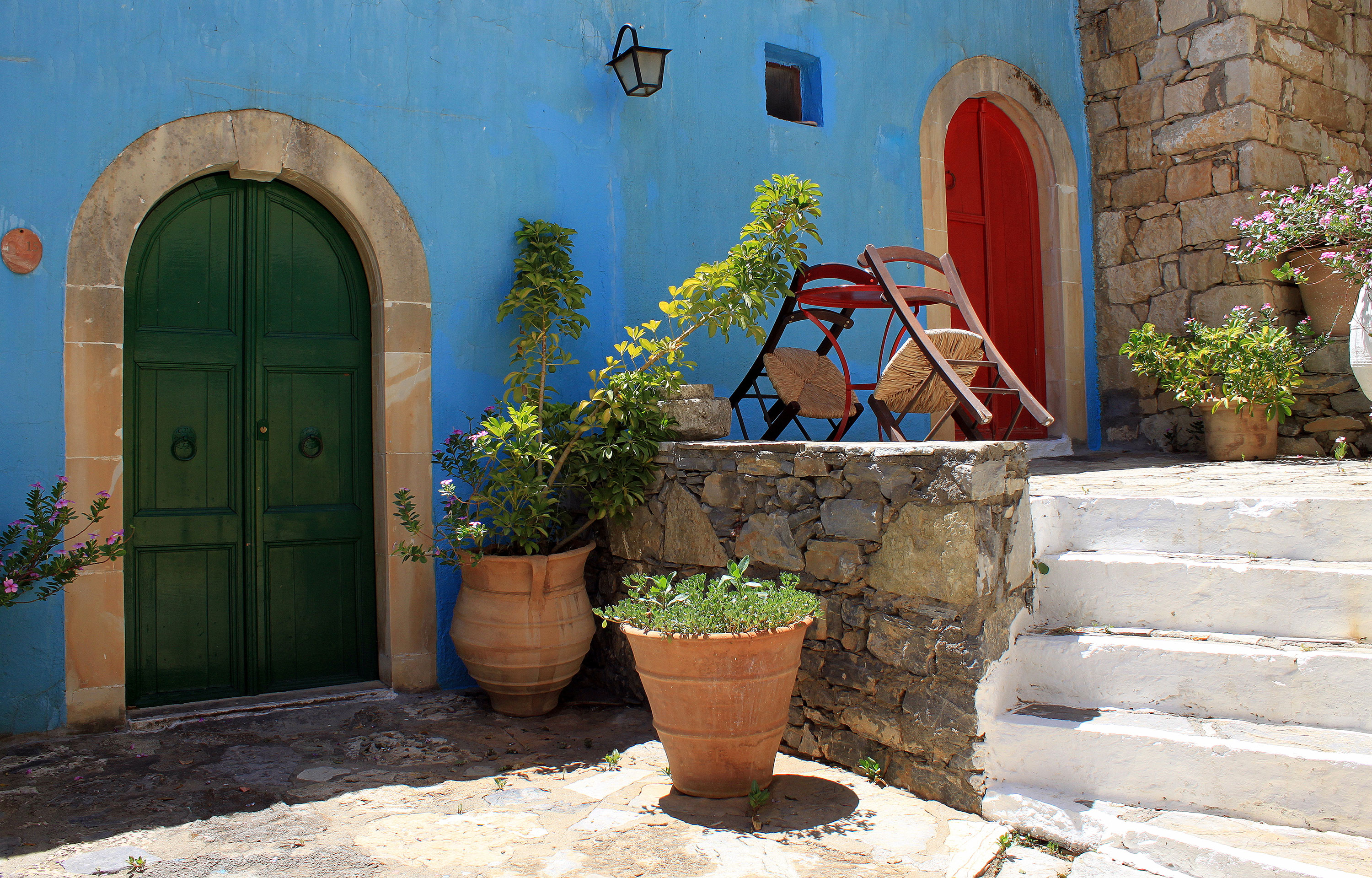 AROLITHOS SMART GUEST